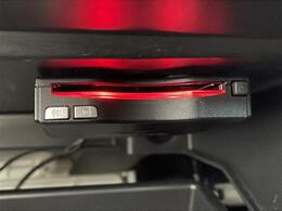 【ETC】有料道路を利用する際に料金所で停止することなく通過できる、ETC車載器（ノンストップ自動料金収受システム機器）が装備されています。セットアップを行うことで利用可能になります。