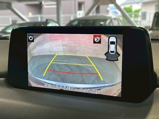 【バックモニター】を装備で駐車が苦手な方でも安心です。