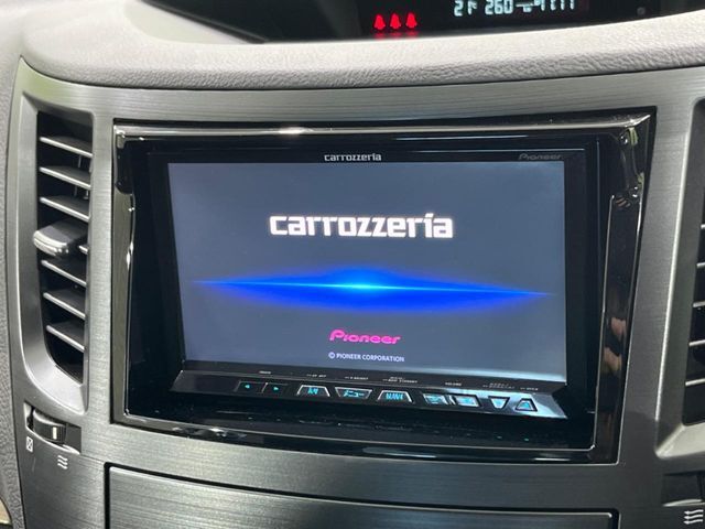 【ナビゲーション】目的地までしっかり案内してくれる使いやすいナビ。Bluetooth接続すればお持ちのスマホやMP3プレイヤーの音楽を再生可能！毎日の運転がさらに楽しくなります！！