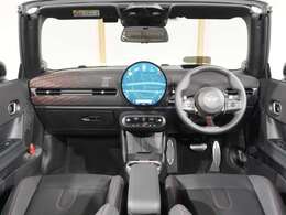 ■高年式、低走行、装備や価格に魅力があるなど、専門店の目線で厳選した高品質なミニのみ厳選し、約250台以上の新旧ミニの中からお気に入りの1台をお選びいただけます■マッチした1台がきっと見つかりますよ♪