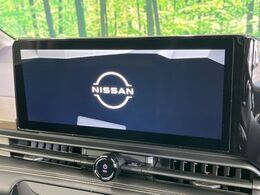 【純正12型ナビ】人気の純正ナビを装備。オーディオ機能も充実しており、Bluetooth接続すればお持ちのスマホやMP3プレイヤーの音楽を再生可能！毎日の運転がさらに楽しくなります！！