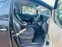 「この車の写真をもっと見たい」「状態が気になる」「この装備はついている？」どんな小さな疑問でもお気軽にお問い合わせください！