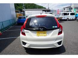 当店はお客様のペースでお車をご覧いただける展示場作りを心がけております。過度な声掛けなどは行いません。ご不明な点がありましたらお気軽にお問い合わせください。