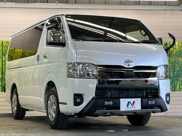 大好評のボディコーティング「弾スプラッシュコート」もご納車までに施工可能。通常のガラスコートと異なる、耐久年数6年の無機質ガラスコーティングが、ボディをキレイな状態に保ってくれます。