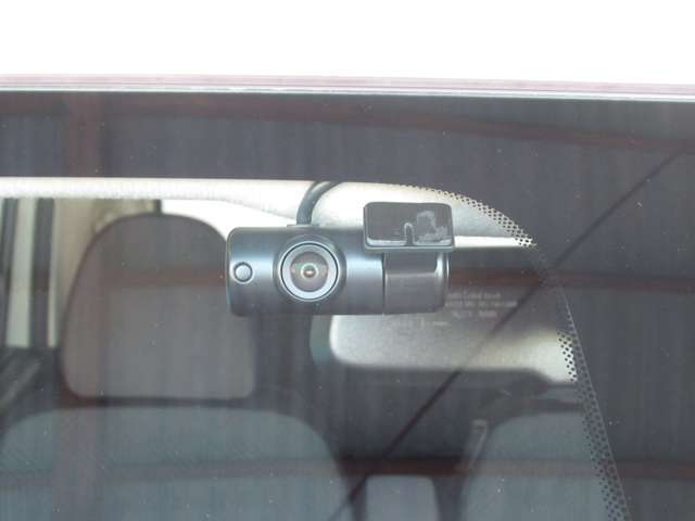 万一に備え、運転の記録をしっかり保存 ( ドライブレコーダー)