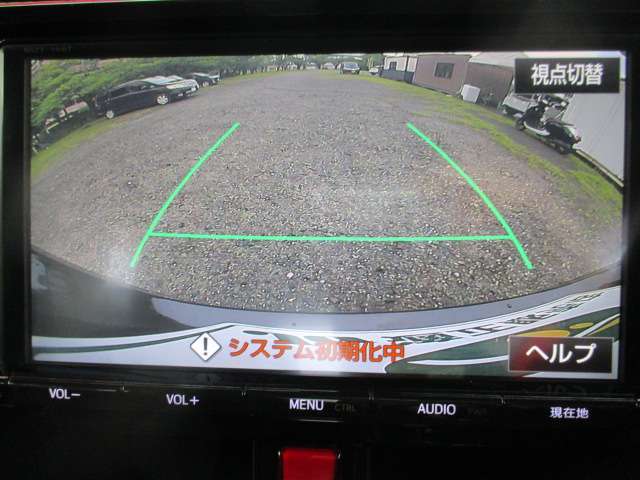 バックモニターが付いてますので、バック駐車も楽々です♪