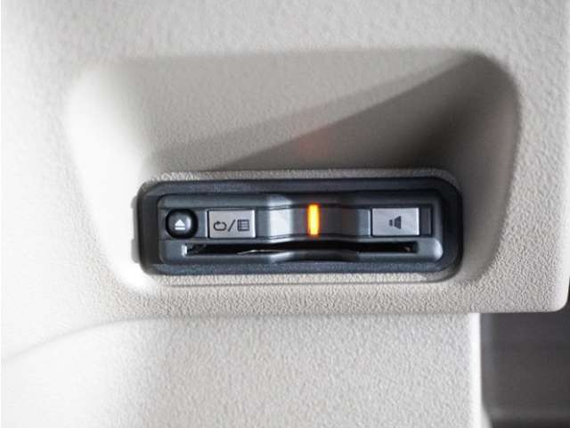 今や必需品の◆ETC車載器　装備車◆　有料道路を利用する際にスムースに通過でき、わずらわしい料金支払いから開放されます！