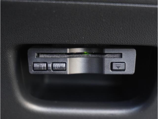 【ETC】ETC付いています、今や高速道路の必需品です。通行料金の割引やスマートICの通過に欠かせません。