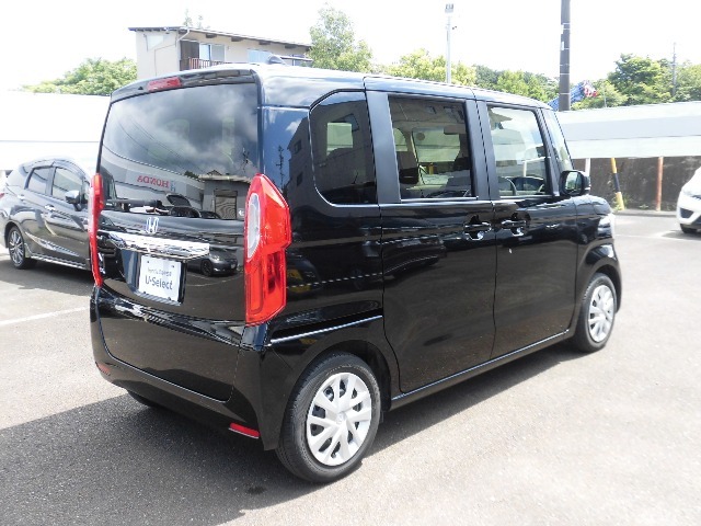 中古車にもボディーコーティング施工できます。一度ボディを磨いてから施工しますので、光沢のある綺麗な状態でお乗りいただけます。お気軽にご相談下さい。