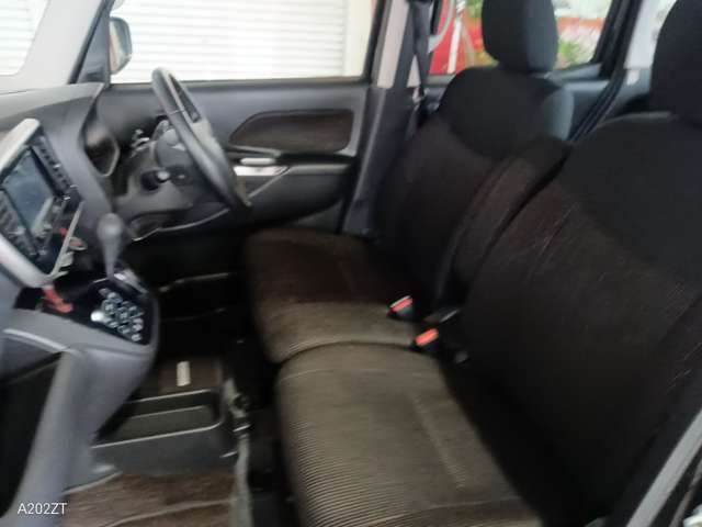 フロントシート