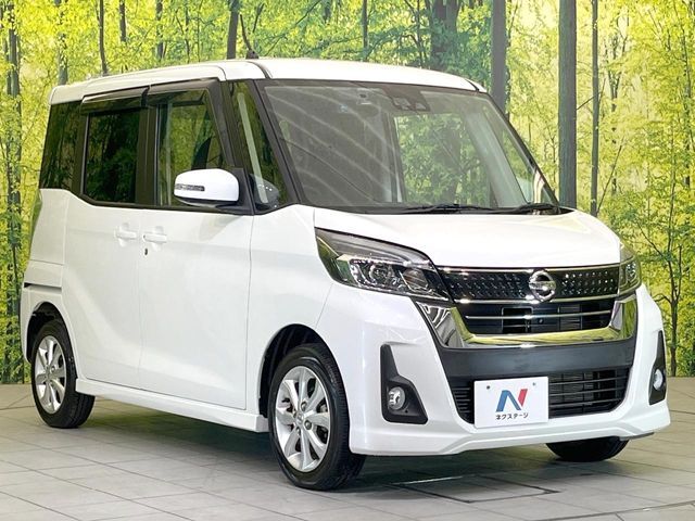 大好評のボディコーティング「弾スプラッシュコート」もご納車までに施工可能。通常のガラスコートと異なる、耐久年数6年の無機質ガラスコーティングが、ボディをキレイな状態に保ってくれます。