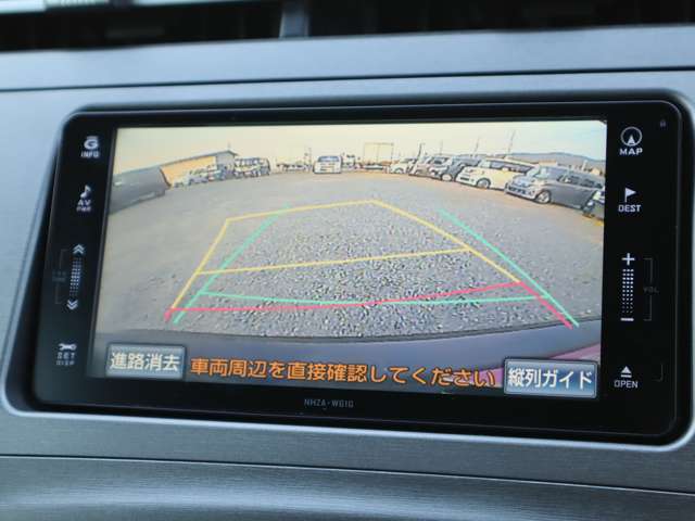 ★バックカメラ★運転席から画面上で安全確認ができます。駐車が苦手な方にもオススメな便利機能です♪