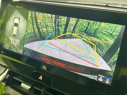 【パノラミックビューモニター】専用のカメラにより、上から見下ろしたような視点で360度クルマの周囲を確認することができます☆死角部分も確認しやすく、狭い場所での切り返しや駐車もスムーズに行えます。