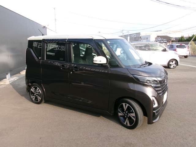 アッシュブラウン/フローズンバニラ色！人気のツートンカラーです。飽きの来ないデザインで、幅広い層に人気です。