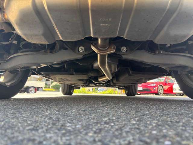 年式相応で錆なども少なく良好です。