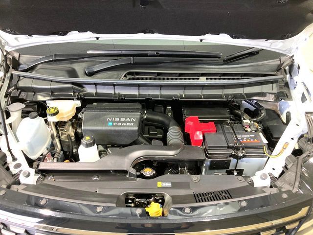 親切・丁寧な専門メカニックスタッフが応対！・車検・点検整備・事故等の修理などアフターサービスも安心。お車のカスタマイズもネクステージのサービススタッフまでご相談ください！