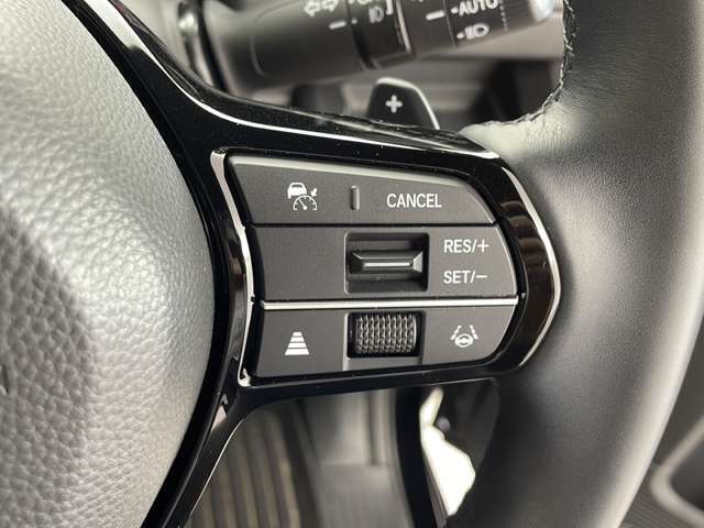 【運転席操作部】快適なドライブを楽しむための機能が装備されています！運転席から触れるので、使いやすいです！除菌プランいれていただくと、さらに清潔で安心していただけます！