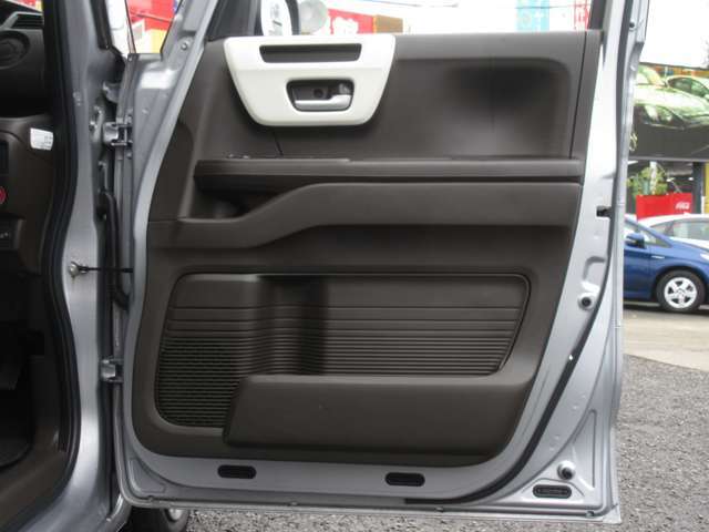 内張の傷等も少ない♪