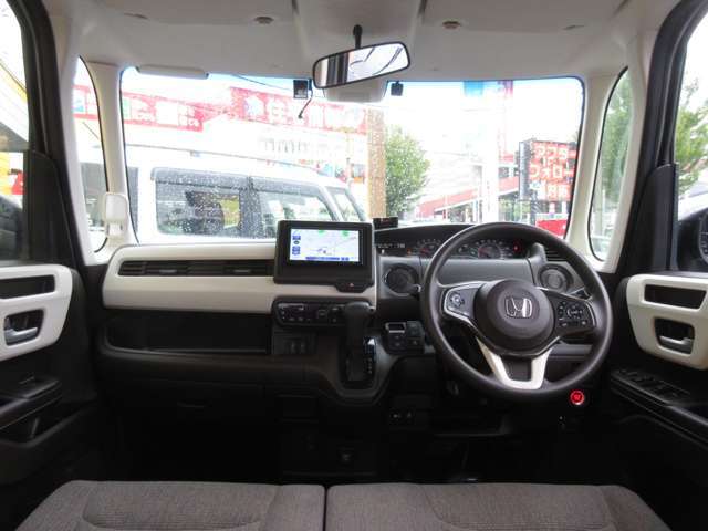 シンプルですっきりまとまった一台♪