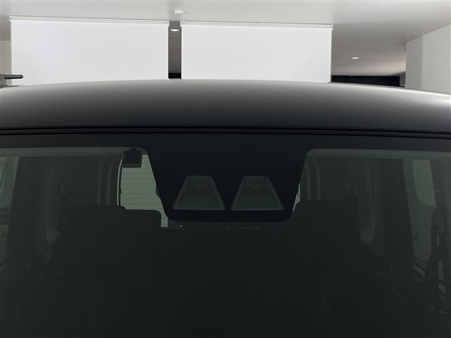 【ドライブレコーダー】映像・音声などの運転中の記録を残します。事故などを起こした起こされた時の証拠になりえますので、もしも時でも安心ですね。