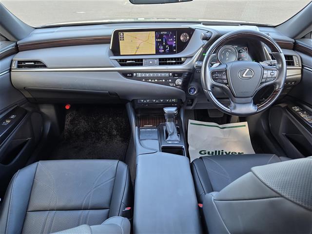 【インパネ全体】全方位で視界が広く、高い目線で運転もしやすいです！