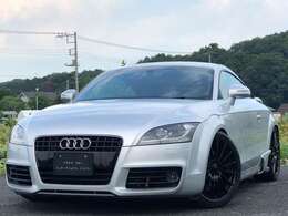 社外リアウイング・社外サイドカバー・社外19インチ・社外ナビ・バックカメラ・地デジTV・Bluetooth・DVD・CD・ETC・パドルシフト・ドライブレコーダー・パワーシート装備・オートエアコン