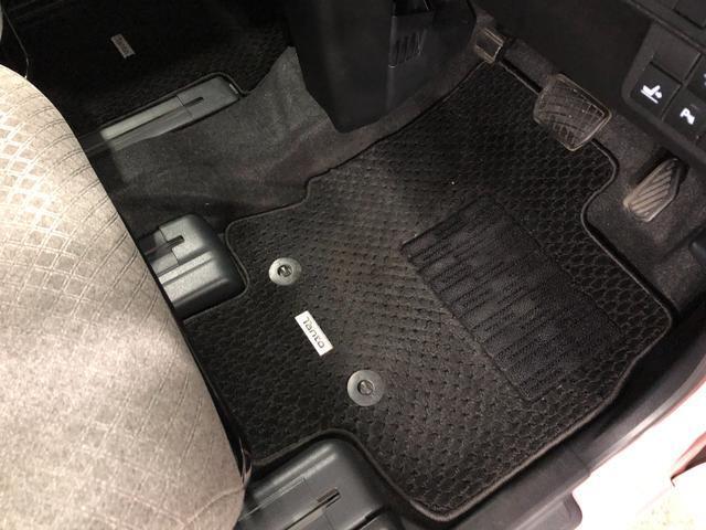 嬉しい純正カーペットマット付き♪　状態も良好です（＾＾♪