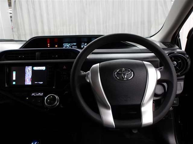 運転席に座ると☆こんな感じです♪