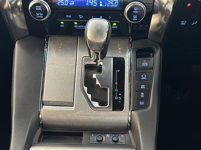 ◆こちらに掲載されている車両以外にも展示車両は多数ございます。色違い、グレード違い、多少ご希望に添えない場合も一度ご連絡いただければと思います。すぐにご希望の車両をお探しいたします。