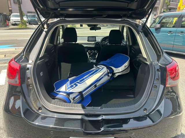 用途に合わせてシートを倒せば大きな荷物も積みこめます！にゴルフバッグもそのまま入ります！