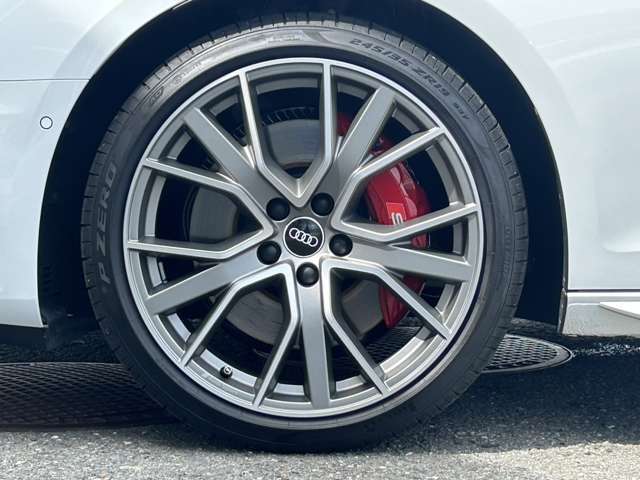 ご納車前に100項目に及ぶ点検整備プラス、全国正規ディーラー対応の1年間・走行距離無制限の認定中古車保証付き！　※一部該当しない車両もございます