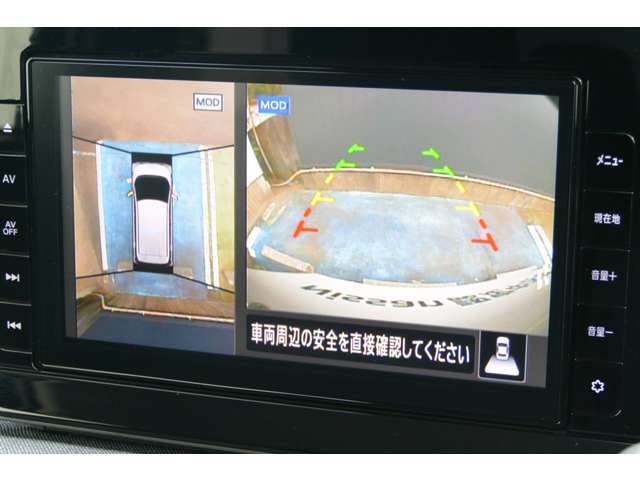 全周囲モニター付いています。駐車時の不安を和らげます。