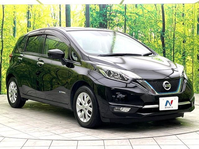 大好評のボディコーティング「弾スプラッシュコート」もご納車までに施工可能。通常のガラスコートと異なる、耐久年数6年の無機質ガラスコーティングが、ボディをキレイな状態に保ってくれます。