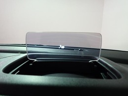 ◆三重県最大級の大型屋内中古車センター♪ヴァーサス鈴鹿店です♪オールジャンルの展示車が盛り沢山です♪在庫の無い車両のオーダーも受け付けます♪電話→059-384-5050までお問合せ下さい◆