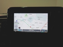◆三重県最大級の大型屋内中古車センター♪ヴァーサス鈴鹿店です♪オールジャンルの展示車が盛り沢山です♪在庫の無い車両のオーダーも受け付けます♪電話→059-384-5050までお問合せ下さい◆