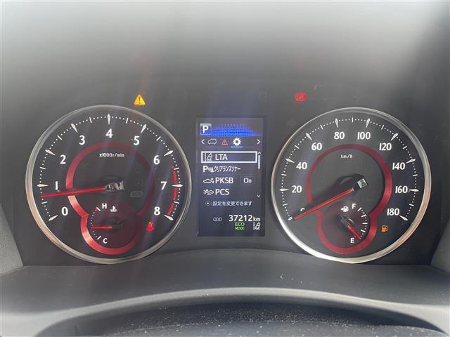 【スピードメーター】メーターがシンプルで見やすく運転しやすいですね！