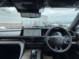 インパネ周りの写真です。操作性・視認性・質感と3拍子揃ったつくりです☆