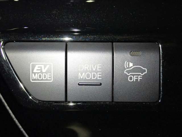 ◆当店は車両の品質・程度に拘っております。内外装を徹底的にクリーニングし、ご来店されたお客様にお車を気に入っていただけるよう努めておりますので、きっと満足していただけるかと思います。◆
