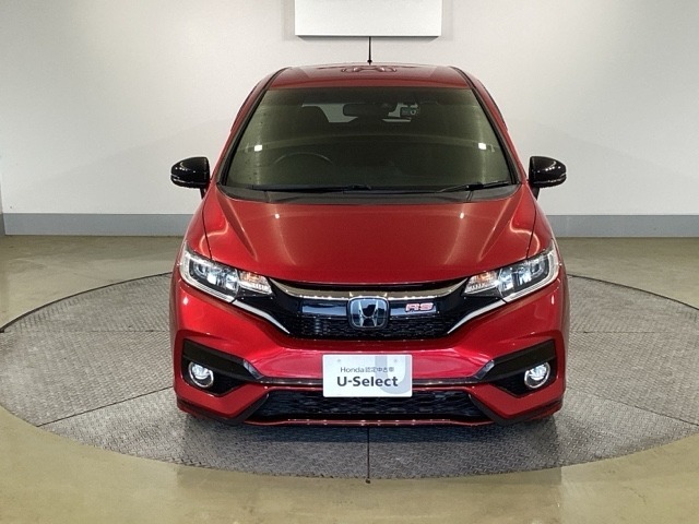 弊社は、車両本体価格に、整備代金が含まれております。納車時までにホンダの整備士がしっかりと点検整備をさせていただいておりますので、ご安心してお買い求めしていただけます。
