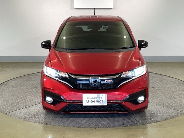 「自動車保険」と「あんしん特典」がひとつになったHondaのお店ならではの保険プランです。お客様のカーライフにより一層の安心をプラスします。