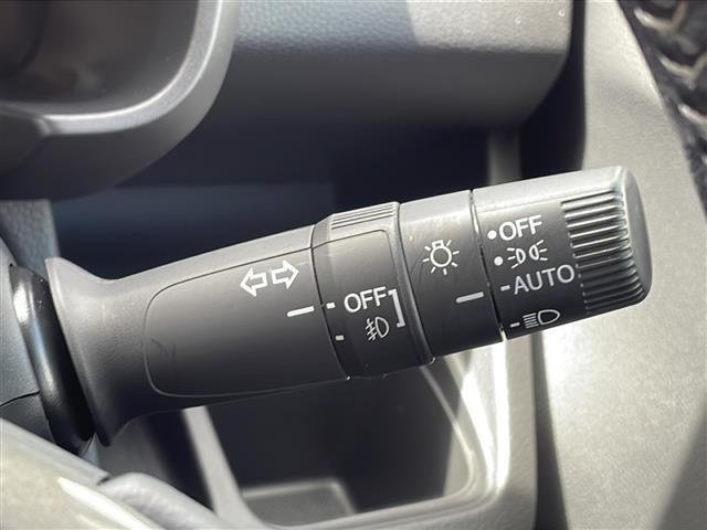 【　オートライト　】オートライトなのでライトの点け忘れを気にすることなく運転が出来ます♪