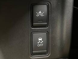 【エマージェンシーブレーキ】走行中に前方の車両等を認識し、衝突しそうな時は警報とブレーキで衝突回避と被害軽減をアシスト。より安全にドライブをお楽しみいただけます。