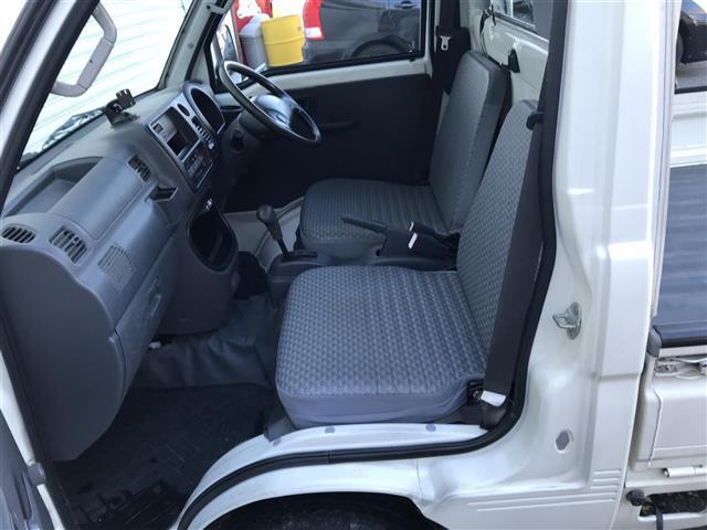 気になる車はすぐにお問い合わせください！画面右側の0066から始まる無料ダイヤルからお問い合わせ下さい！専門スタッフがお車のご質問にお答えいたします！