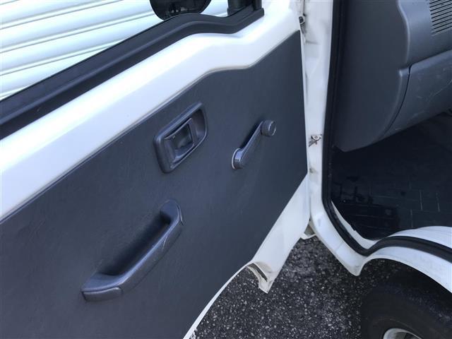商談ルームにはキッズルームも完備しています☆お子様連れでもゆっくりとお車をお選びいただけます！