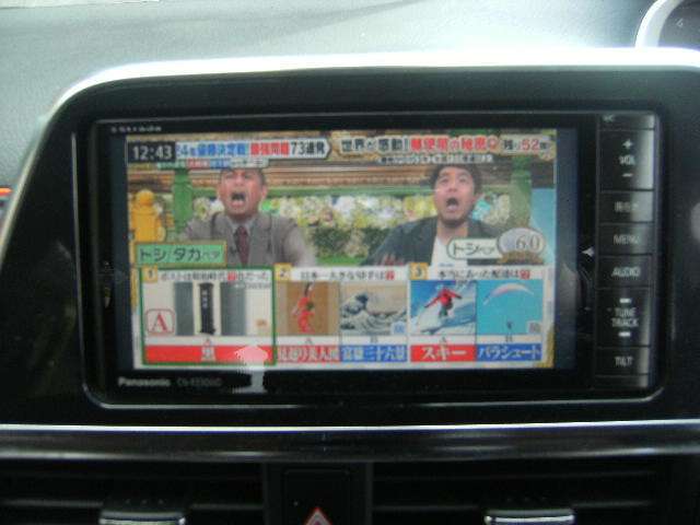 SDナビ（DVD映像再生可能　フルセグTV　CD　Bluetooth