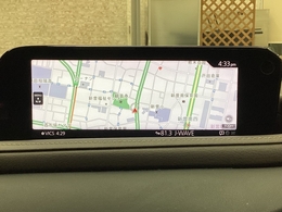 【マツダコネクトナビ】人間中心の考え方に基づいた設計により、安全で直感的に使え、様々なデバイスにも対応したコネクティビティシステムです。8.8インチのワイドセンターディスプレイを搭載です！