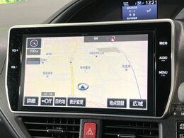 【純正10型ナビ】人気の純正ナビを装備。オーディオ機能も充実しており、Bluetooth接続すればお持ちのスマホやMP3プレイヤーの音楽を再生可能！毎日の運転がさらに楽しくなります！！