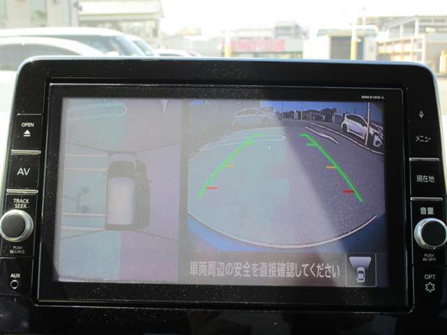アラウンドビューモニター　バックモニターはもちろん、上から見下ろしたようなモニターで駐車の手助けをします。純正メモリーナビMM319D-L搭載。Bluetoothオーディオ使えます。