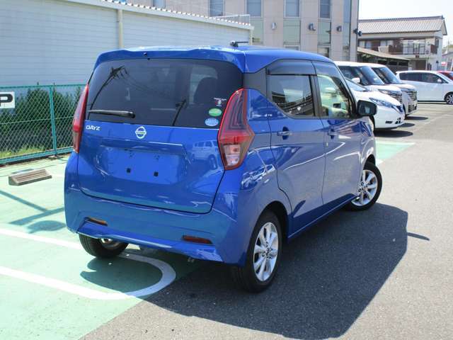 ボディカラーはオーシャンブルー