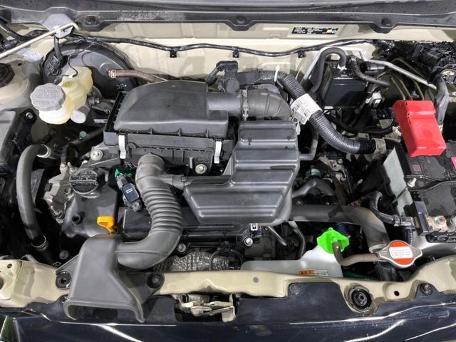 親切・丁寧な専門メカニックスタッフが応対！・車検・点検整備・事故等の修理などアフターサービスも安心。お車のカスタマイズもネクステージのサービススタッフまでご相談ください！